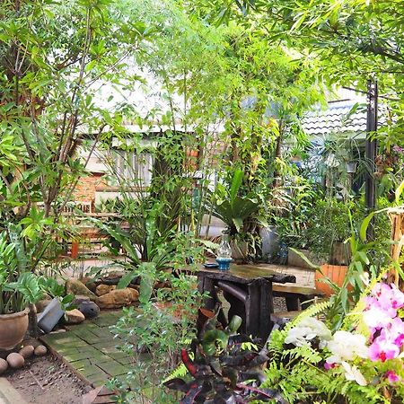 Stay With Me Guest House Chiang Mai Exterior foto