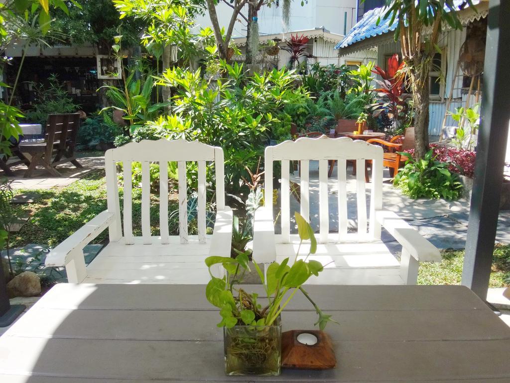 Stay With Me Guest House Chiang Mai Exterior foto
