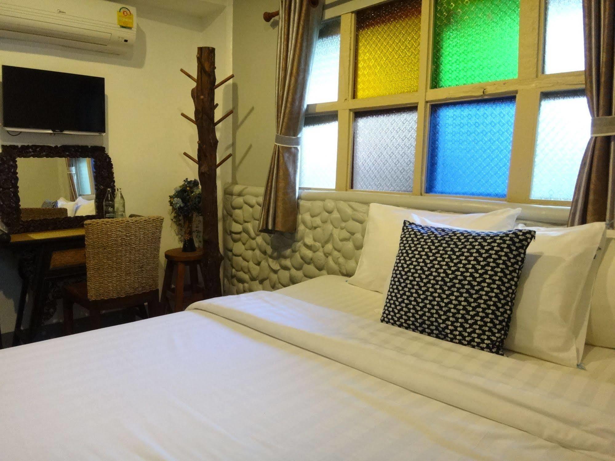 Stay With Me Guest House Chiang Mai Exterior foto