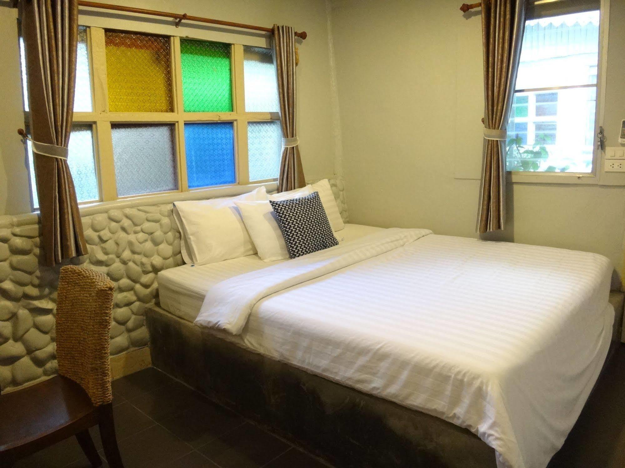 Stay With Me Guest House Chiang Mai Exterior foto