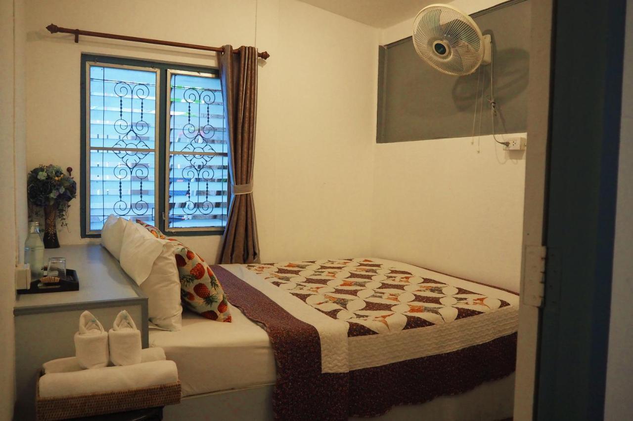 Stay With Me Guest House Chiang Mai Exterior foto